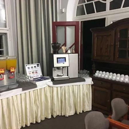 Alojamento de Acomodação e Pequeno-almoço Travellers House *